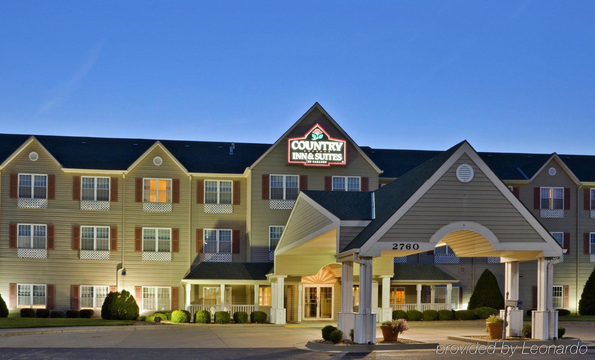 Country Inn & Suites By Radisson, Salina, Ks Ngoại thất bức ảnh