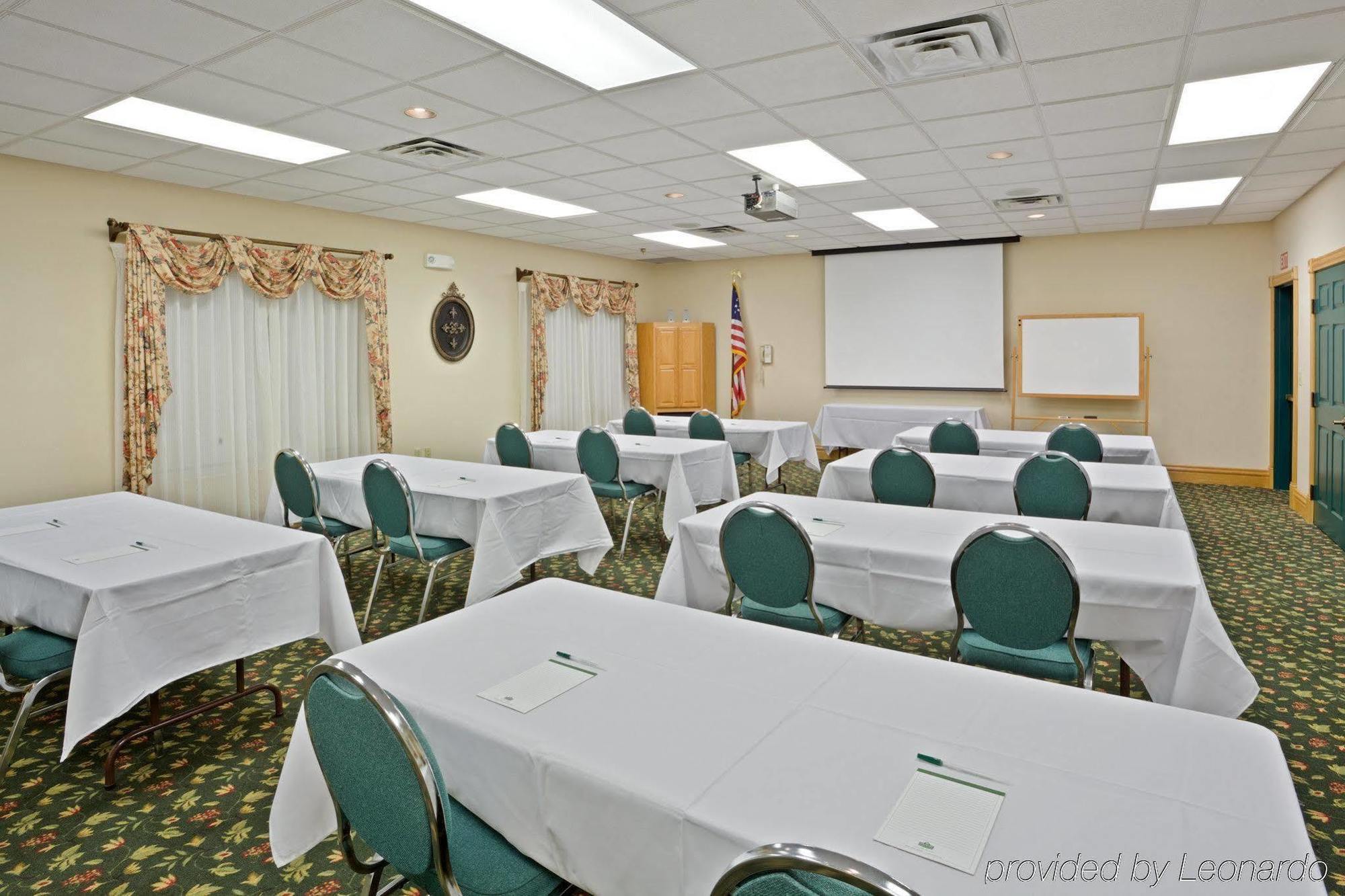 Country Inn & Suites By Radisson, Salina, Ks Kinh doanh bức ảnh